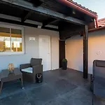 דירה Larabella Salt Fields View *