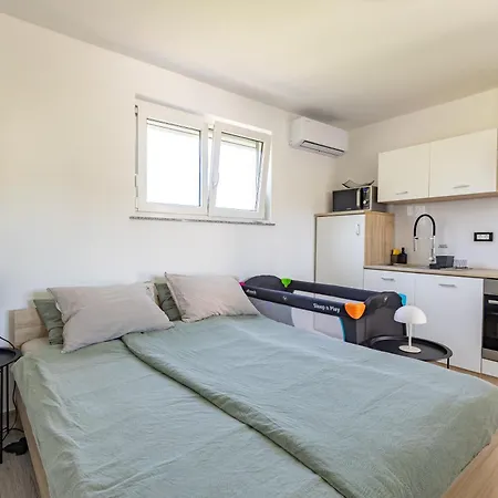 Larabella Salt Fields View Apartment *